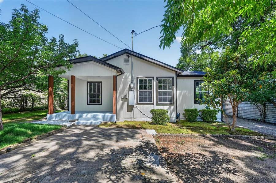 Property photo for 1113 Brock Street, Dallas, TX