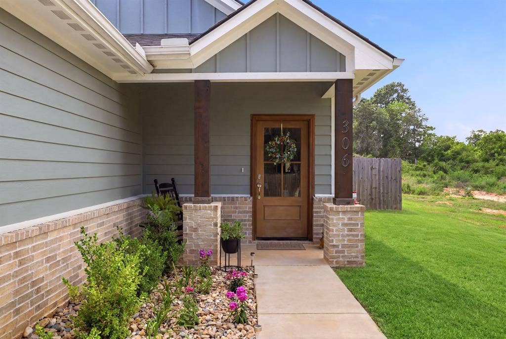 306 Bradford Street, Arp, TX 75750 306 Bradford Street, Arp, TX 75750