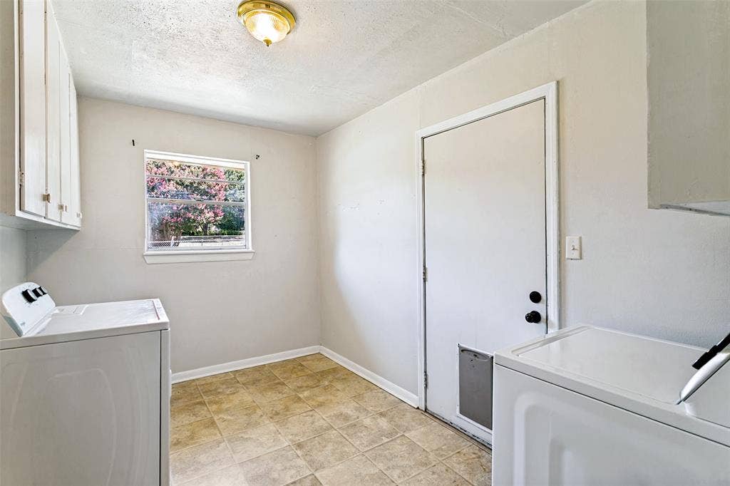 308 N Avenue C, Springtown, TX 76082 308 N Avenue C, Springtown, TX 76082