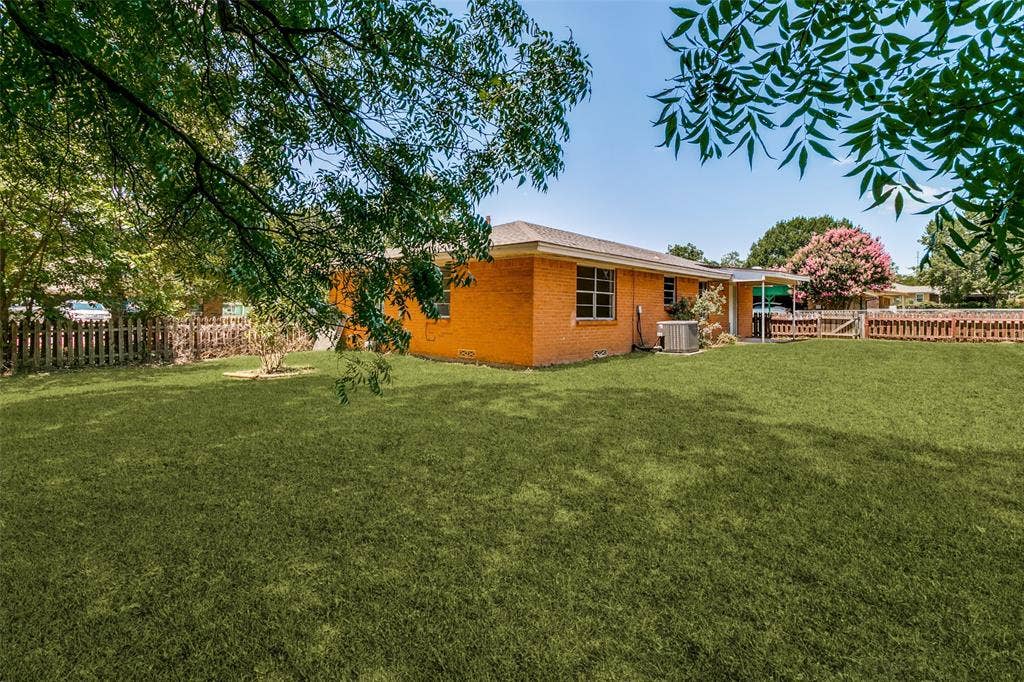 308 N Avenue C, Springtown, TX 76082 308 N Avenue C, Springtown, TX 76082