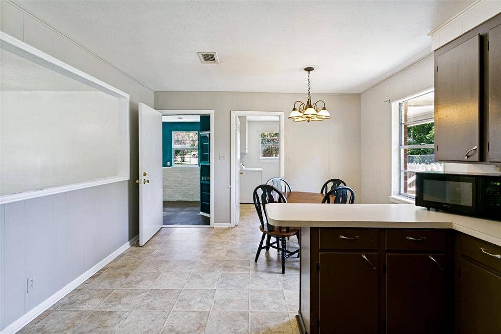 308 N Avenue C, Springtown, TX 76082 308 N Avenue C, Springtown, TX 76082