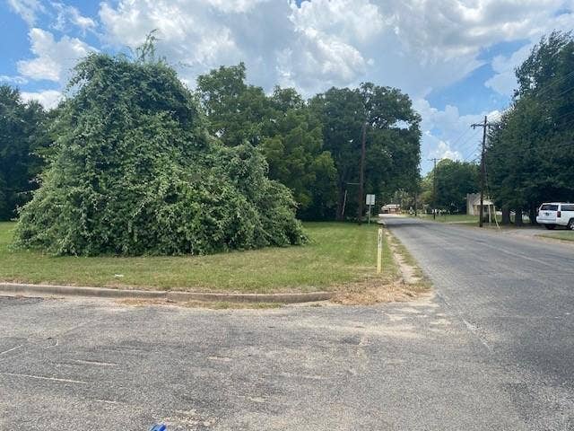 201 W College Street, Athens, TX 75751 201 W College Street, Athens, TX 75751