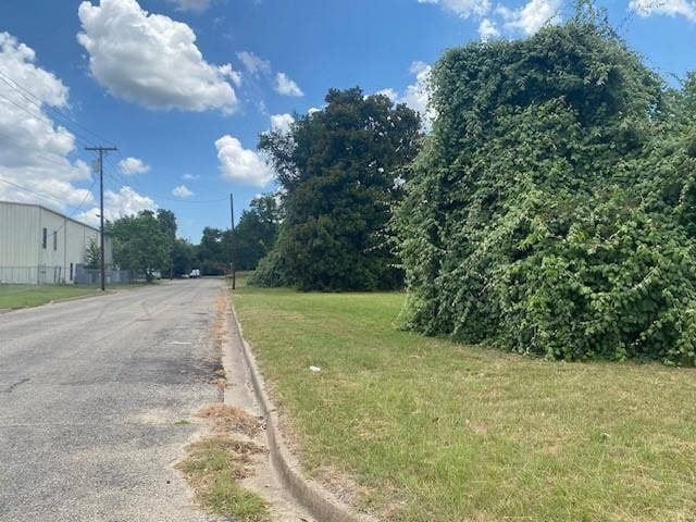 201 W College Street, Athens, TX 75751 201 W College Street, Athens, TX 75751