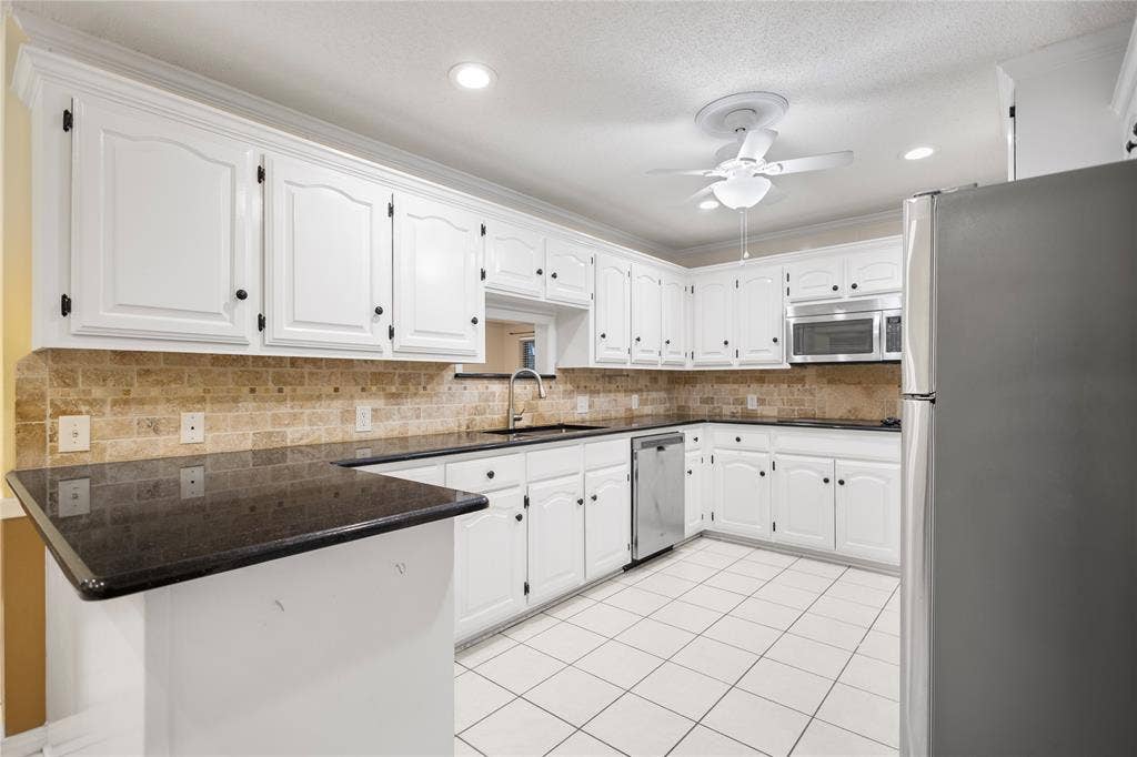 121 Crestview Street, Chandler, TX 75758 121 Crestview Street, Chandler, TX 75758