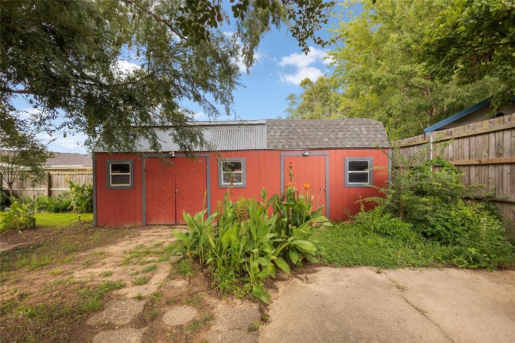 121 Crestview Street, Chandler, TX 75758 121 Crestview Street, Chandler, TX 75758
