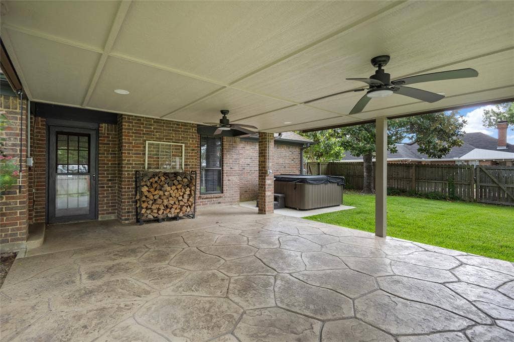 121 Crestview Street, Chandler, TX 75758 121 Crestview Street, Chandler, TX 75758