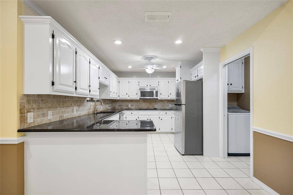 121 Crestview Street, Chandler, TX 75758 121 Crestview Street, Chandler, TX 75758