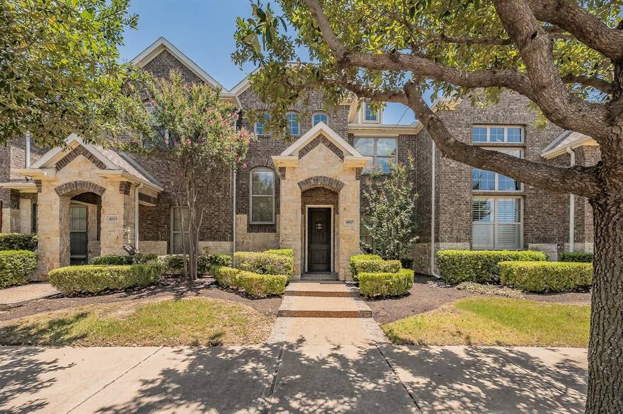 Property photo for 4017 Cascade Sky Drive, Arlington, TX