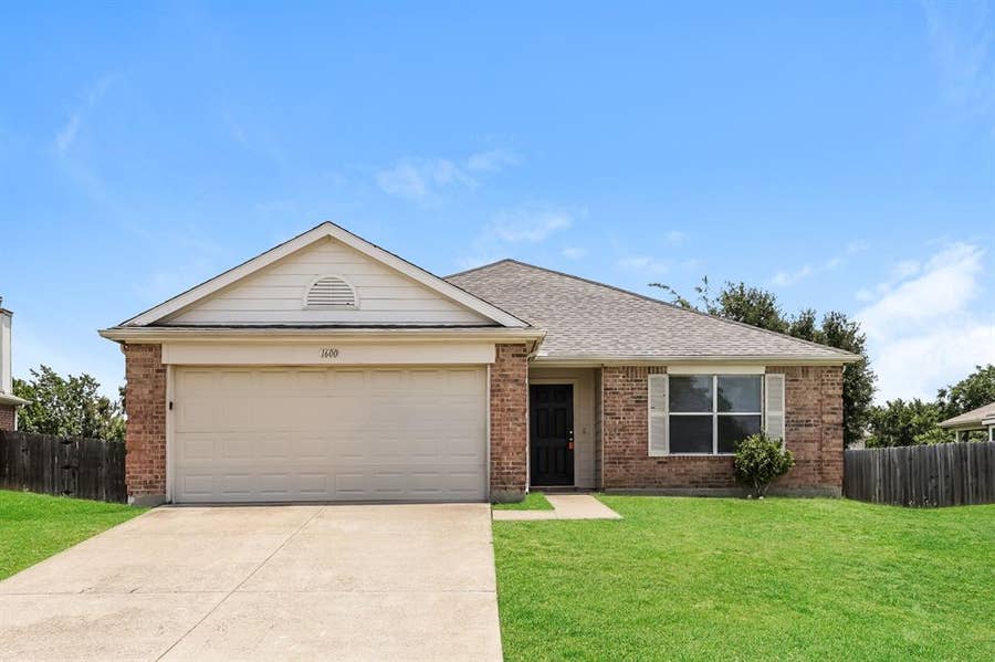 Property photo for 1600 Shady Shores Drive, Glenn Heights, TX