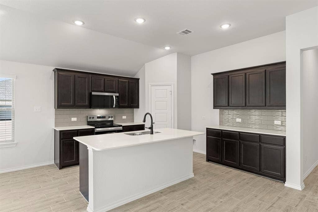 3209 Mercer Drive, Royse City, TX 75189 10. 3209 Mercer - Kitchen (2)