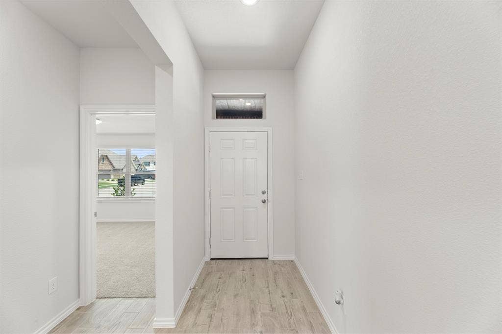 3209 Mercer Drive, Royse City, TX 75189 03. 3209 Mercer - Entry