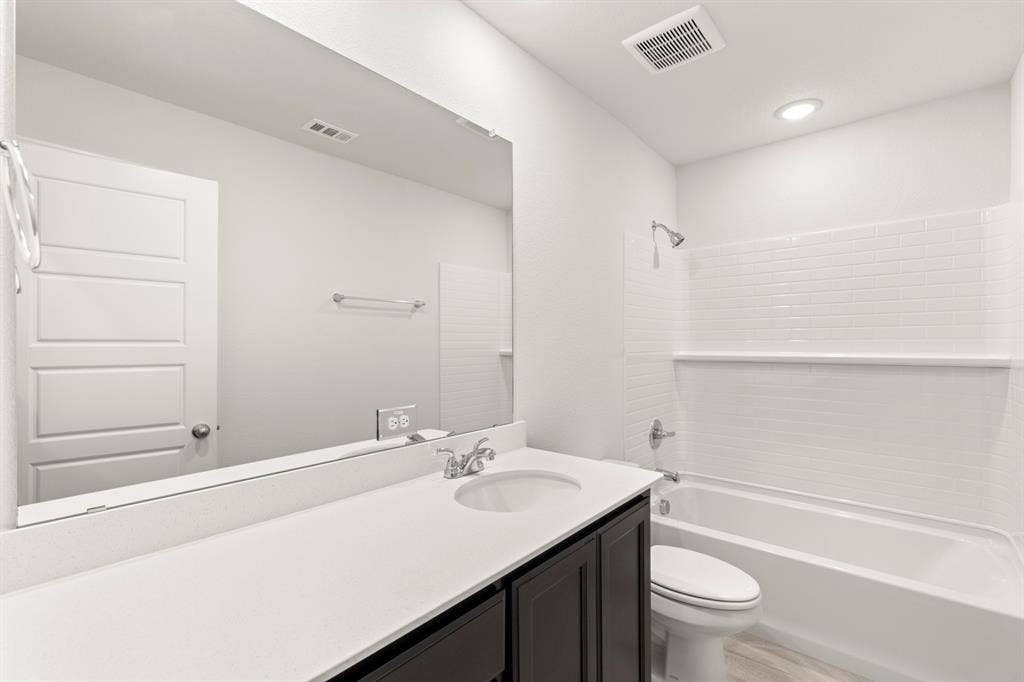 3209 Mercer Drive, Royse City, TX 75189 05. 3209 Mercer - 2ND Bath