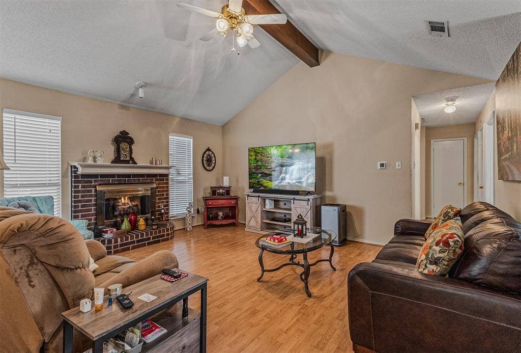 1409 Osage Trail, Mesquite, TX 75149 Open concept living area