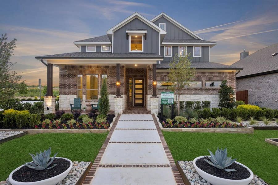 Property photo for 10137 Birchpoint Drive, Fort Worth, TX