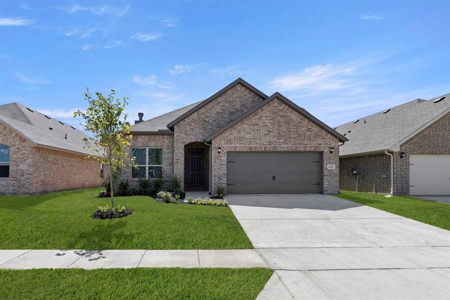 Property photo for 6221 DeLaCroix Drive, Royse City, TX
