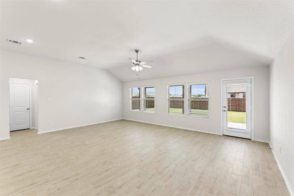 213 Van Horn Drive, Terrell, TX 75160 16. 213 Van Horn - Family (2)