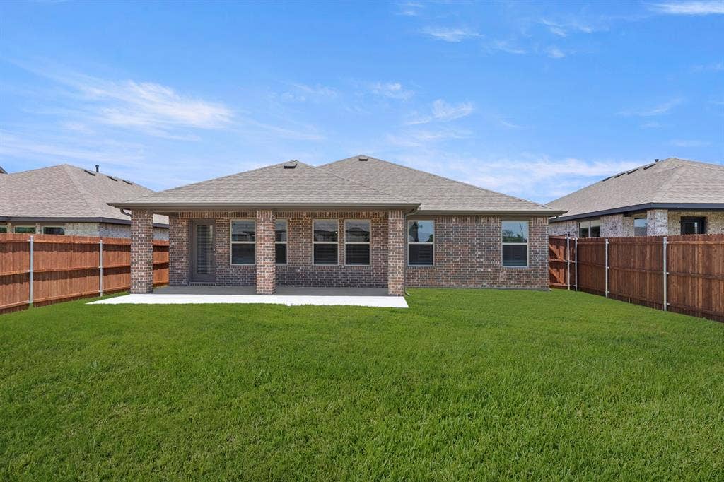 213 Van Horn Drive, Terrell, TX 75160 26. 213 Van Horn - Back