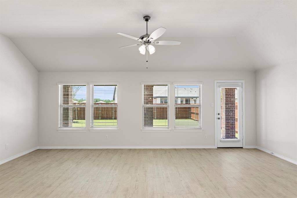 213 Van Horn Drive, Terrell, TX 75160 15. 213 Van Horn - Family