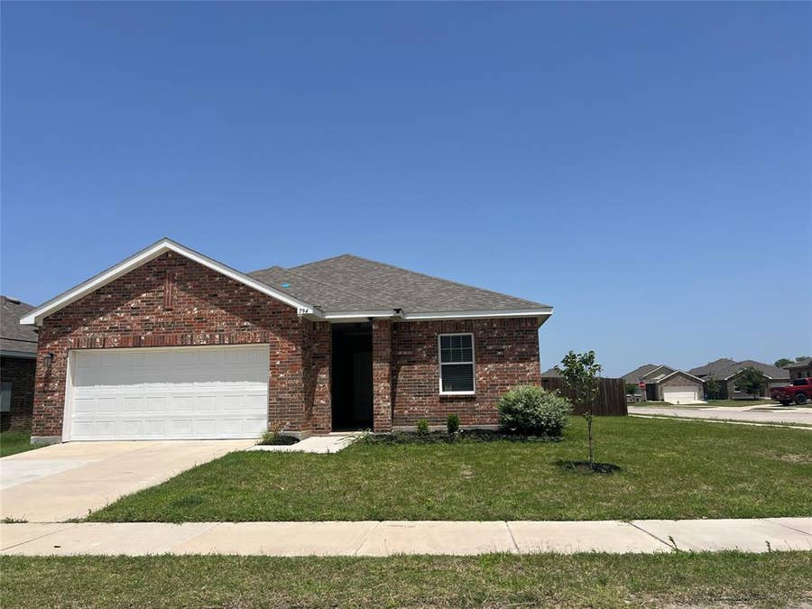 Property photo for 794 Yorkshire Drive, Lavon, TX