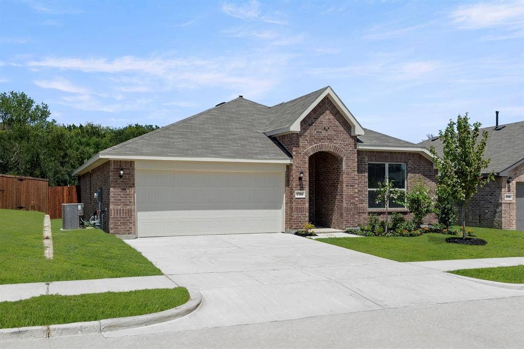 1704 Quapaw Trail, Mesquite, TX 75149 02. 1704 Quapaw - Front (2)