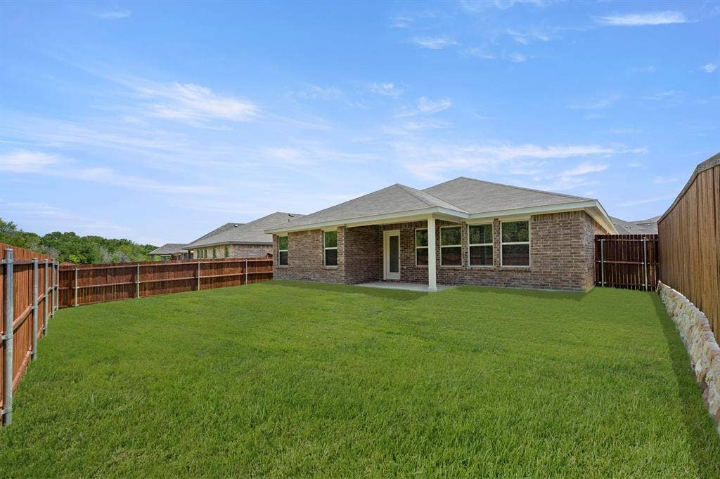 1704 Quapaw Trail, Mesquite, TX 75149 27. 1704 Quapaw - Back (2)