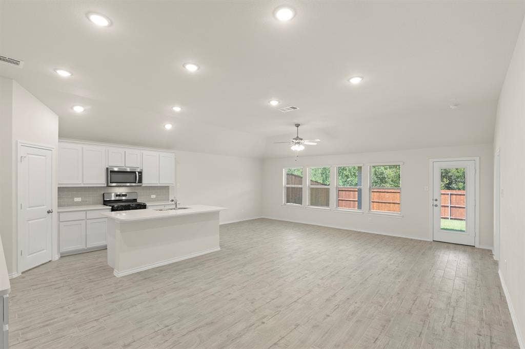 1704 Quapaw Trail, Mesquite, TX 75149 10. 1704 Quapaw - Dining (2)