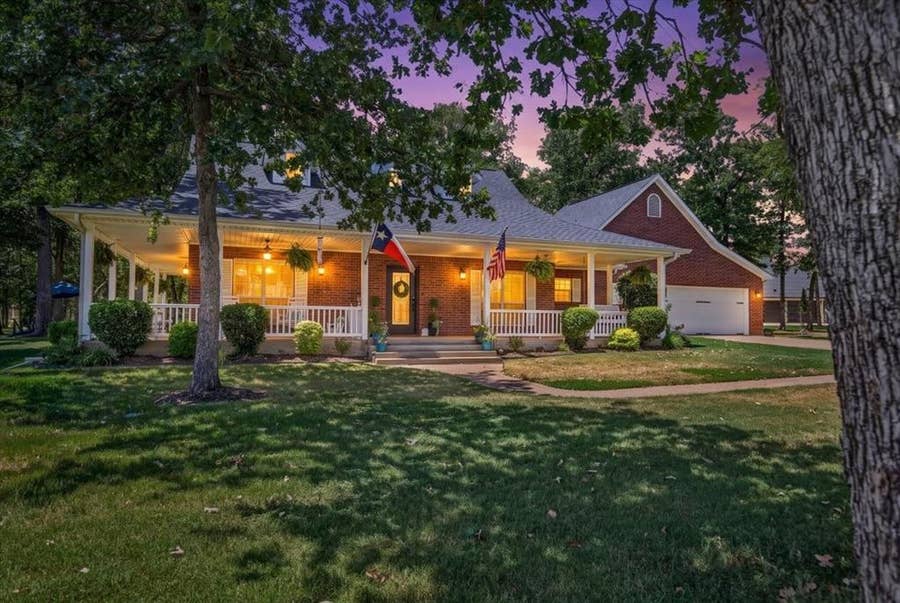 Property photo for 233 Saint Andrews Drive E, Mabank, TX