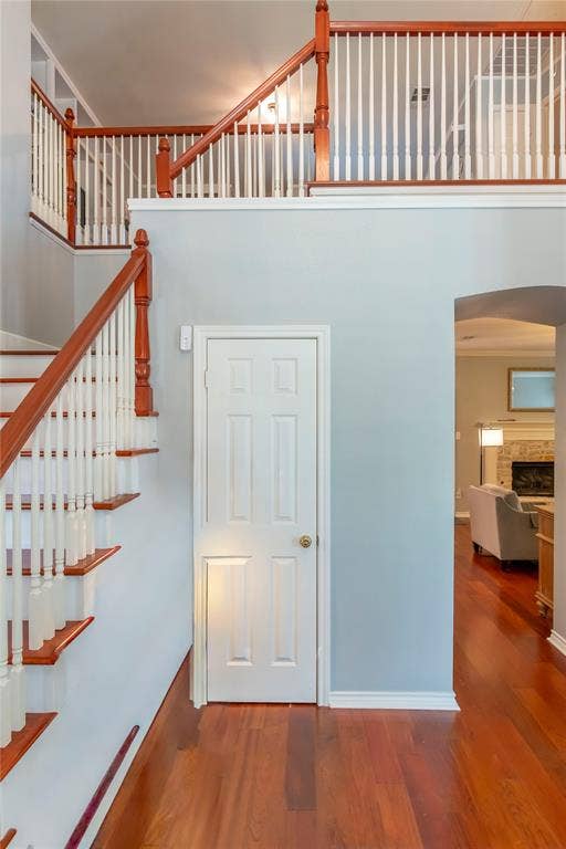 8008 Case Drive, Plano, TX 75025 staircase
