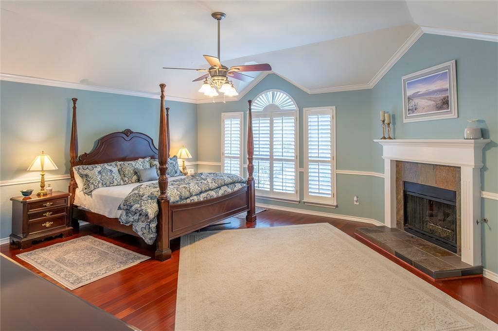8008 Case Drive, Plano, TX 75025 Soaring ceilings in primary with fire place