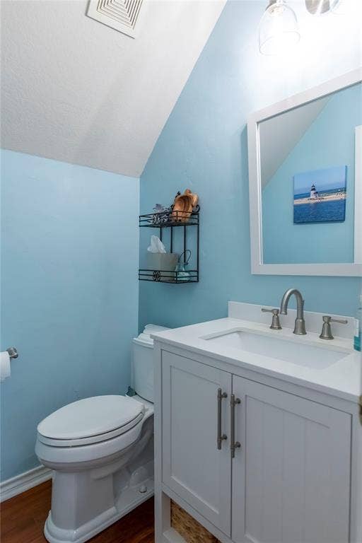 8008 Case Drive, Plano, TX 75025 powder bath