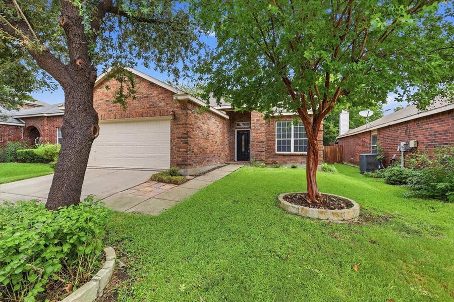 Property photo for 6013 Goldenrod Drive, Denton, TX