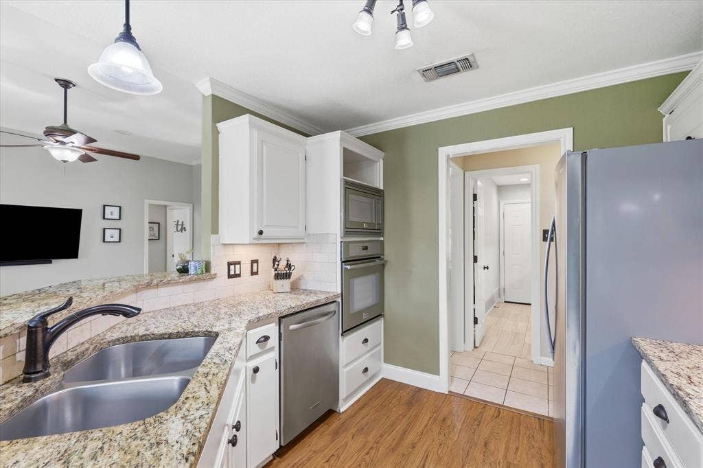 5936 Sundown Drive, Watauga, TX 76148 5936 Sundown Drive, Watauga, TX 76148