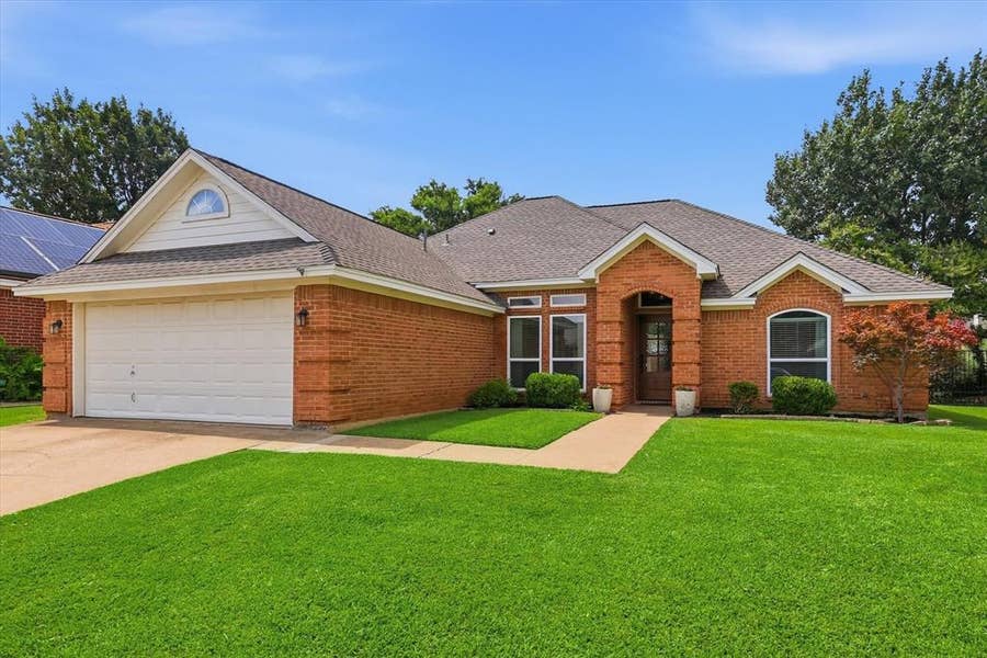 Property photo for 5936 Sundown Drive, Watauga, TX