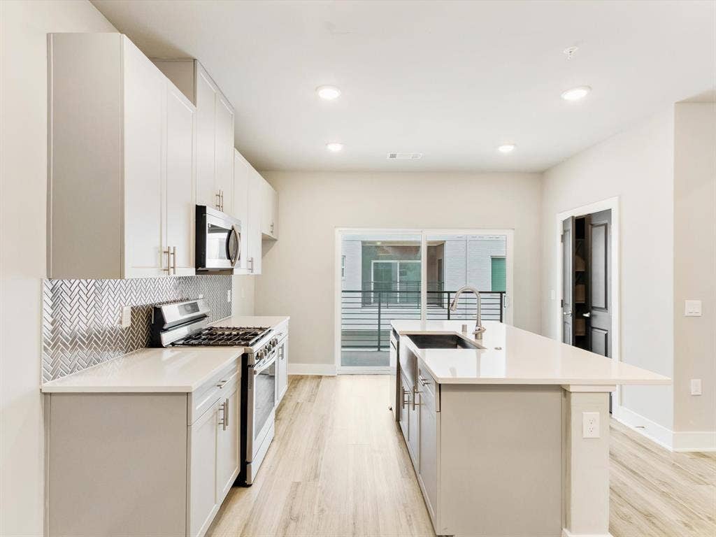 3349 Wynwood Drive, Plano, TX 75074 3349 Wynwood Drive, Plano, TX 75074