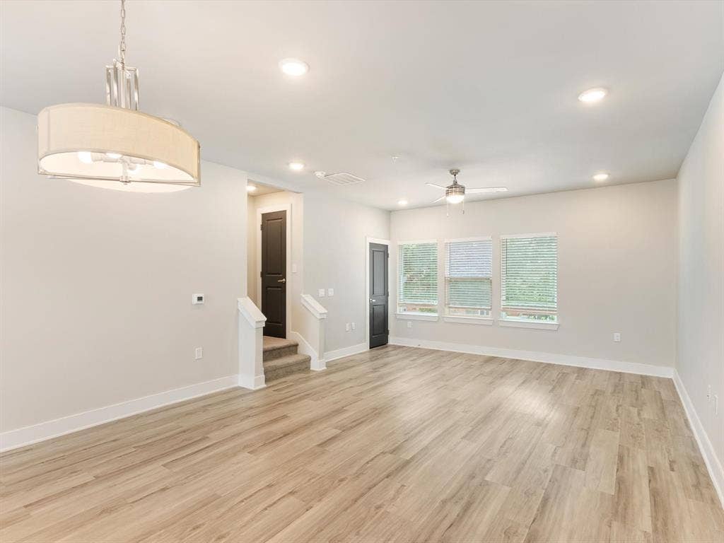 3349 Wynwood Drive, Plano, TX 75074 3349 Wynwood Drive, Plano, TX 75074