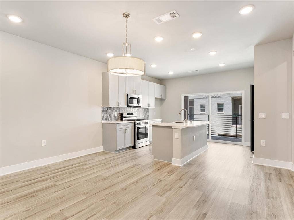 3349 Wynwood Drive, Plano, TX 75074 3349 Wynwood Drive, Plano, TX 75074