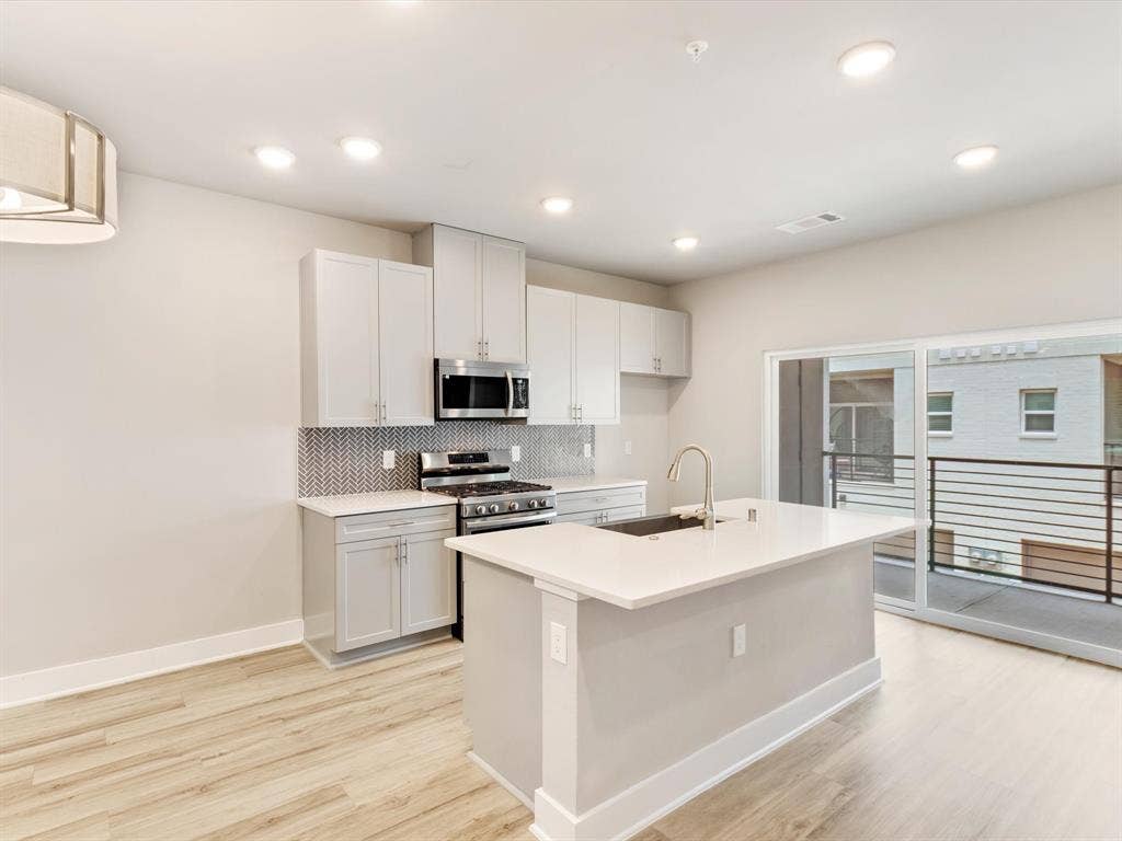 3349 Wynwood Drive, Plano, TX 75074 3349 Wynwood Drive, Plano, TX 75074