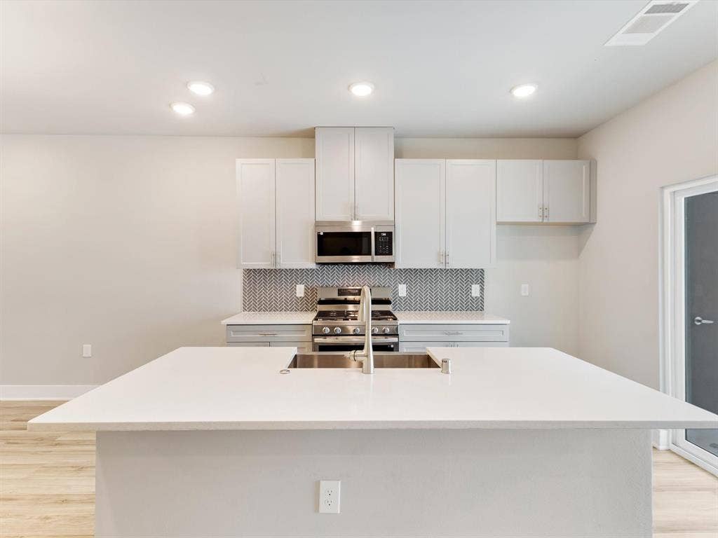 3349 Wynwood Drive, Plano, TX 75074 3349 Wynwood Drive, Plano, TX 75074