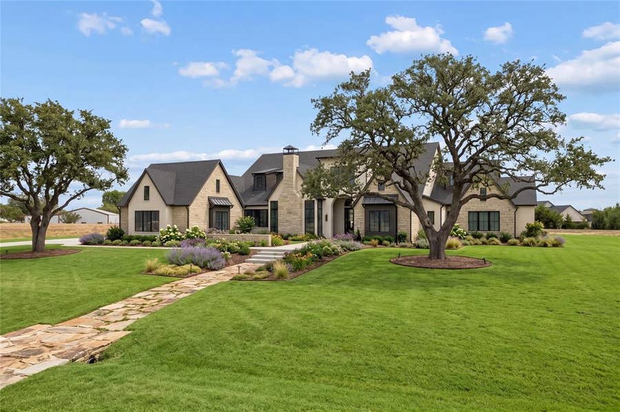Property photo for 900 Healey Drive, Fairview, TX