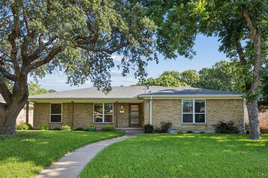 Property photo for 2223 Freeland Way, Dallas, TX