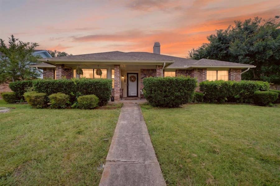 Property photo for 2602 Princewood Drive, Garland, TX