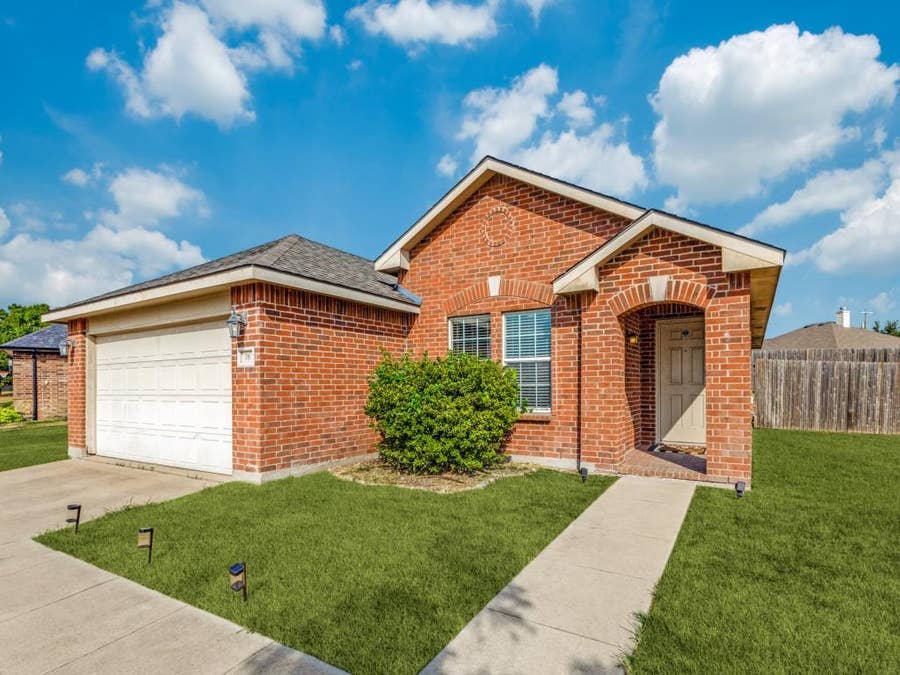 Property photo for 76 Daisy Drive, Fate, TX