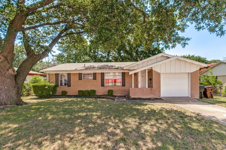 Property photo for 1713 P Avenue, Plano, TX