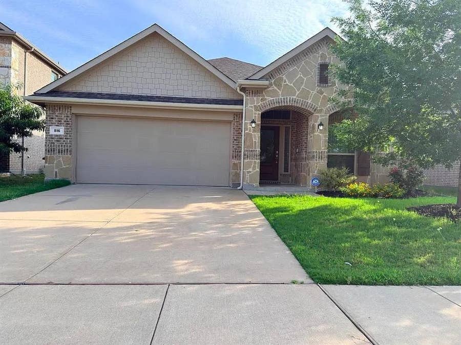 Property photo for 816 Black Hawk Dr, Princeton, TX