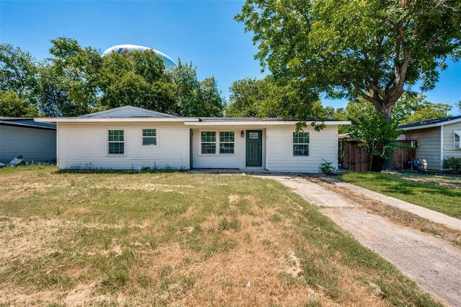 Property photo for 1102 E Lovers Lane, Arlington, TX