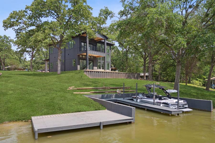 Property photo for 113 Nob Hill Circle, Malakoff, TX
