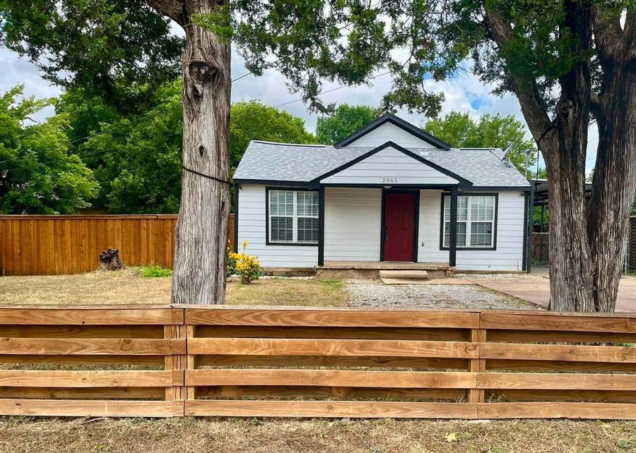 Property photo for 2965 Clovis Avenue, Dallas, TX