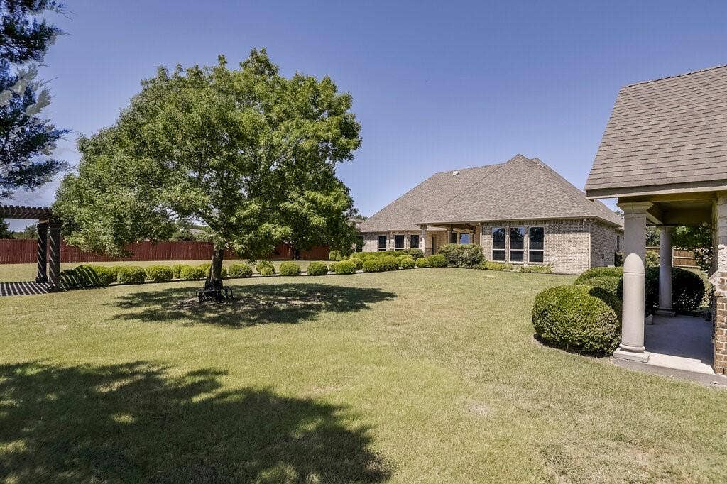 1320 N Creek Circle, Waxahachie, TX 75165 1320 N Creek Circle, Waxahachie, TX 75165