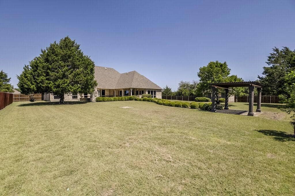 1320 N Creek Circle, Waxahachie, TX 75165 1320 N Creek Circle, Waxahachie, TX 75165
