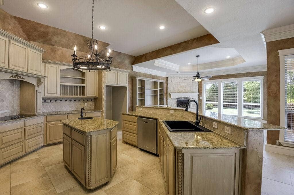 1320 N Creek Circle, Waxahachie, TX 75165 1320 N Creek Circle, Waxahachie, TX 75165